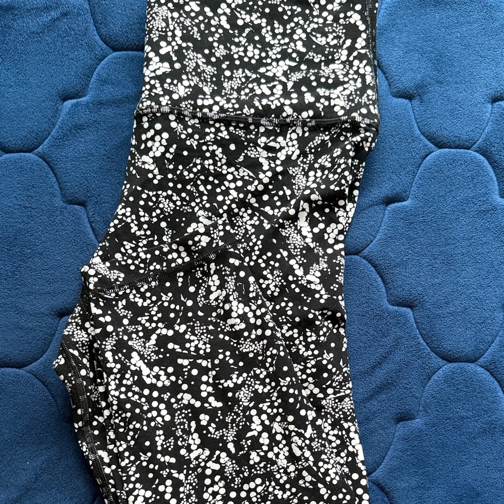 Lululemon Align 23” leggings.